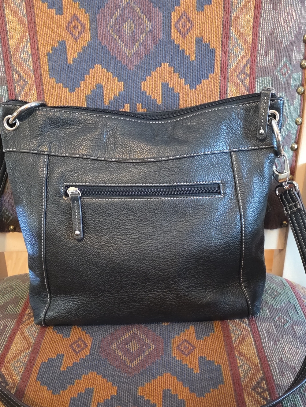 Vintage Tignanello Black Pebbled Leather Crossbody Bag Buckle Details EUC - Picture 8 of 15